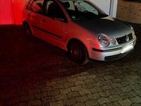 Gebraucht VW Polo 63 PS (46 kW) 2003 Silber Limousine