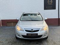 Gebraucht Opel Astra 140 PS (102 kW) 2010 Silber Limousine