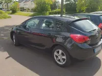 Gebraucht Opel Astra 110 PS (80 kW) 2012 Schwarz Limousine