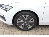 Gebraucht Skoda Superb Selection 150 PS (110 kW) 2025 Kristall weiß Kombi