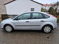 Second-hand Ford Focus 101 CP (74 kW) 2005 Argintiu Berlinǎ