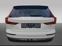 Gebraucht Volvo V60 Core 349 PS (256 kW) 2024 Weiß Kombi