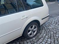 Gebraucht Ford Mondeo Trend 131 PS (96 kW) 2003 Weiß Kombi