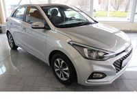 Gebraucht Hyundai i20 84 PS (61 kW) 2019 Silber Kleinwagen