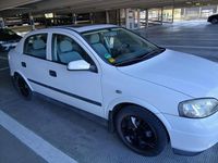 Usata Opel Astra 100 CV (73 kW) 2001 Bianco Berlina