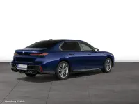 Gebraucht BMW M760e 571 PS (419 kW) 2025 Blau Limousine