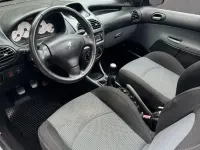 Gebraucht Peugeot 206 CC 109 PS (80 kW) 2004 Silber Cabrio