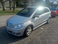 Gebraucht Mercedes B160 95 PS (69 kW) 2010 Silber Van / Kleinbus