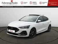 Gebraucht Ford Focus ST 280 PS (205 kW) 2023 Frostweiß Limousine