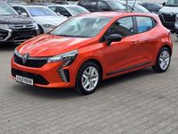 Ny Renault Clio V Evolution 143 HK (105 kW) 2026 Orange Sedan
