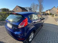 Gebraucht Ford Fiesta Titanium 82 PS (60 kW) 2016 Blau Kleinwagen