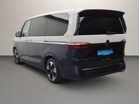Second-hand VW Multivan Goal 150 CP (110 kW) 2026 Alb Monovolum