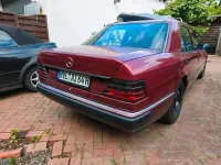 Gebraucht Mercedes E230 1991 Rot Limousine
