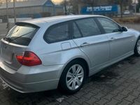 Gebraucht BMW 318 129 PS (94 kW) 2007 Silber Kombi
