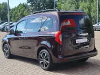 Gebraucht Mercedes T180 Style 116 PS (85 kW) 2023 Rot Van / Kleinbus