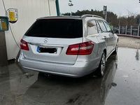 Gebraucht Mercedes E220 Elegance 170 PS (125 kW) 2011 Silber Limousine