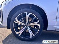 Gebraucht Volvo XC60 Plus 197 PS (144 kW) 2023 Weiss SUV