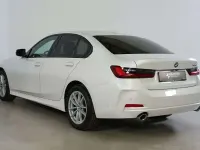 Gebraucht BMW 318 Shadowline 150 PS (110 kW) 2025 Mineralweiss met. Limousine