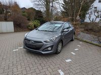 Gebraucht Hyundai i30 Classic 99 PS (72 kW) 2013 Grau Limousine