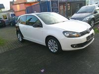 Gebraucht VW Golf VII Style 105 PS (77 kW) 2012 Weiß Limousine