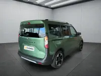 Neu Ford Tourneo Courier 100 kW (136 PS) 2025 Grün Van / Kleinbus