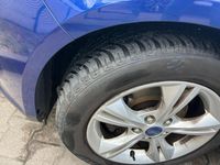 Gebraucht Ford Focus 101 PS (74 kW) 2014 Blau Limousine