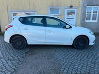 Gebraucht Nissan Pulsar 116 PS (85 kW) 2015 Weiß Kleinwagen