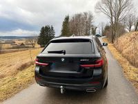 Gebraucht BMW 520 Performance 197 PS (144 kW) 2024 Schwarz Kombi