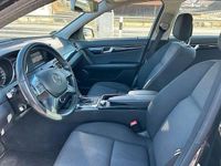 Gebraucht Mercedes C180 120 PS (88 kW) 2012 Schwarz Kombi