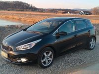 Gebraucht Kia Ceed 100 PS (73 kW) 2015 Schwarz Kleinwagen