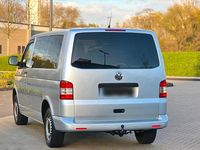 Gebraucht VW T5 131 PS (96 kW) 2008 Grau Van