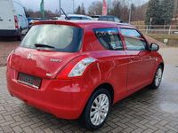 Gebraucht Suzuki Swift Comfort 94 PS (69 kW) 2014 Rot Kleinwagen