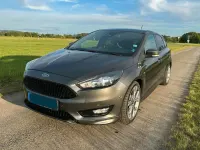 Używany Ford Focus ST-Line 182 KM (133 kW) 2018 Szary Sedan/Limuzyna