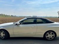 Gebraucht Mercedes E200 AMG 184 PS (135 kW) 2012 Weiß Cabrio