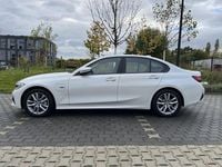Gebraucht BMW 330e Advantage 184 PS (135 kW) 2021 Weiß Limousine