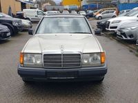 Gebraucht Mercedes E230 132 PS (97 kW) 1987 Grau Limousine