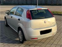 Gebraucht Fiat Punto 69 PS (50 kW) 2011 Silber Kleinwagen