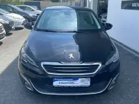 Gebraucht Peugeot 308 Allure 125 PS (91 kW) 2014 Schwarz Limousine