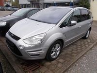 Gebraucht Ford S-MAX Titanium 140 PS (102 kW) 2013 Silber Van / Kleinbus