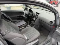 Usado Opel Corsa Selection 69 HP (50 kW) 2010 Cinzento Citadino