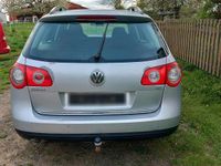 Usata VW Passat 105 CV (77 kW) 2007 Argento Station wagon