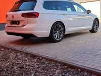 Gebraucht VW Passat 190 PS (139 kW) 2020 Weiß Kombi