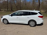 Gebraucht Ford Focus Cool & Connect 120 PS (88 kW) 2020 Weiß Kombi
