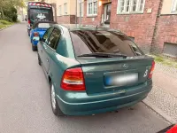 Używany Opel Astra Selection 125 KM (91 kW) 2001 Zielony Sedan/Limuzyna