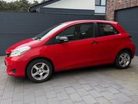 Gebraucht Toyota Yaris 69 PS (50 kW) 2012 Rot Kleinwagen