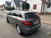 Usata Mercedes B220 Urban 177 CV (130 kW) 2017 Grigio Monovolume