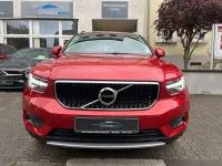 Gebraucht Volvo XC40 Momentum 163 PS (119 kW) 2021 Fusion red / metallic SUV