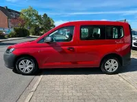 Gebraucht VW Caddy 102 PS (75 kW) 2022 Rot Van / Kleinbus
