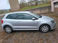 Gebraucht VW Polo 66 PS (48 kW) 2016 Grau Kleinwagen