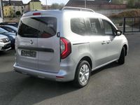 Gebraucht Renault Kangoo Play 131 PS (96 kW) 2023 Silber  grau  metallic Van / Kleinbus